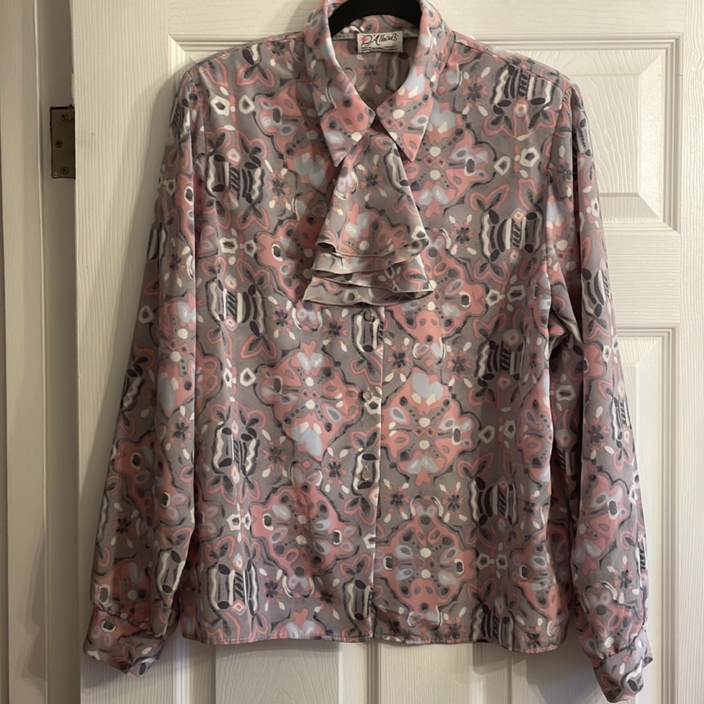 D’Allaird’s Vintage Abstract Floral Blouse